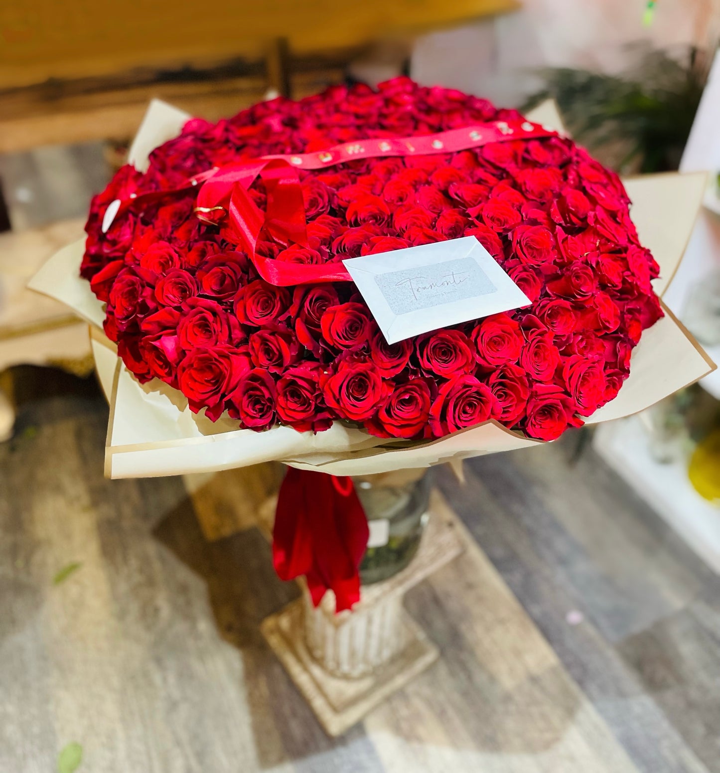 Red Diamond roses bouquet