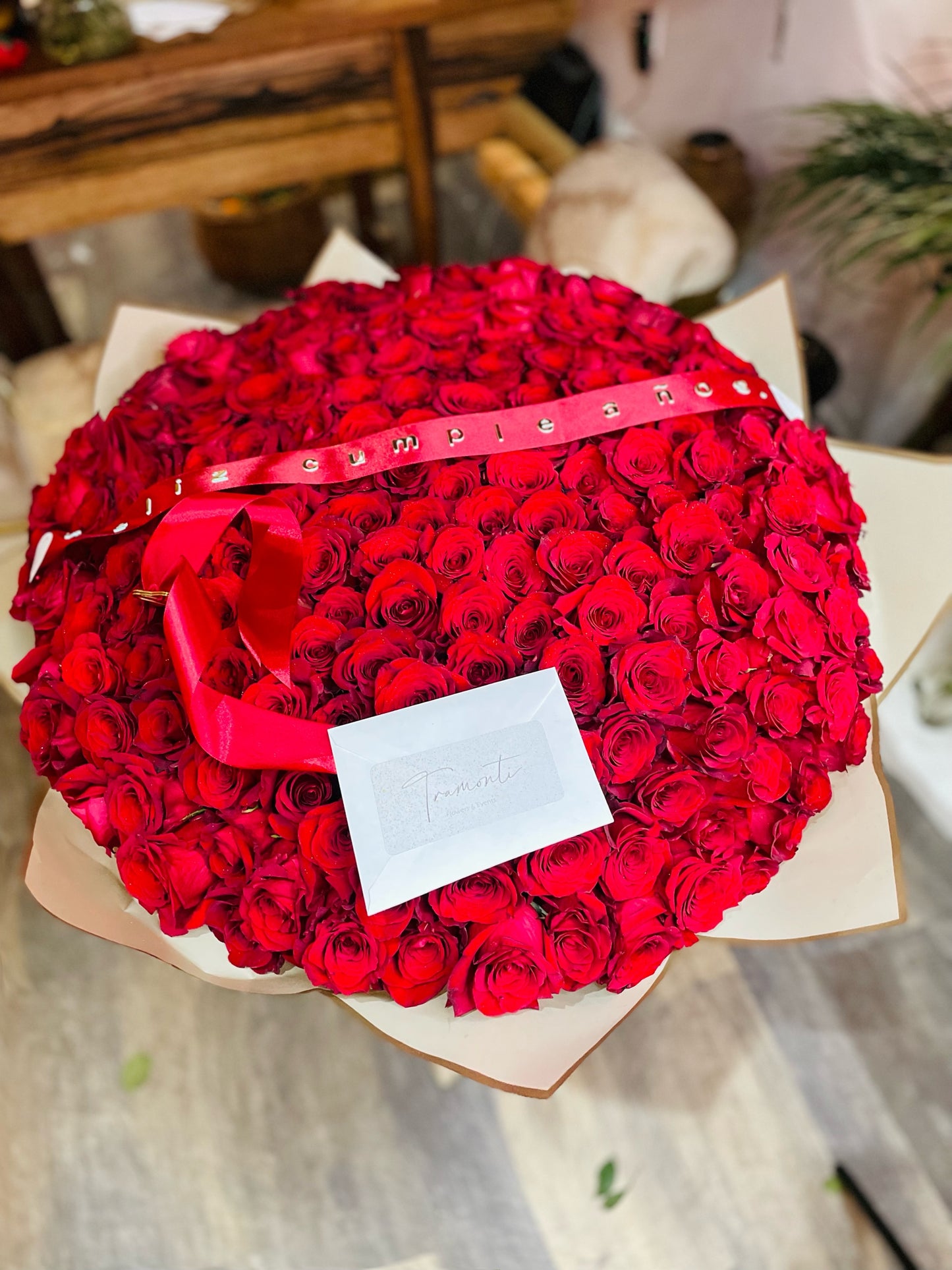 Red Diamond roses bouquet