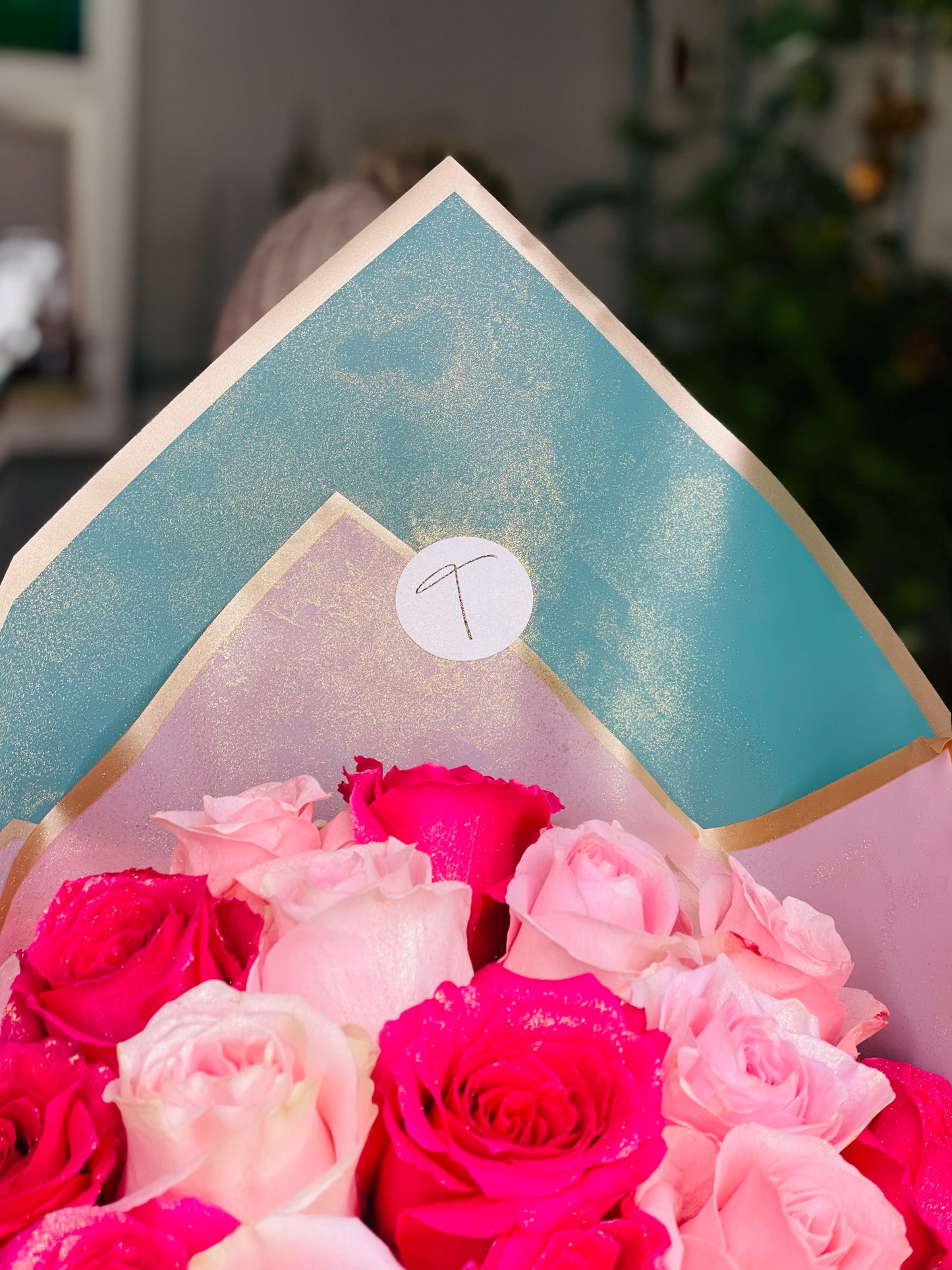 fuchsia roses bouquet