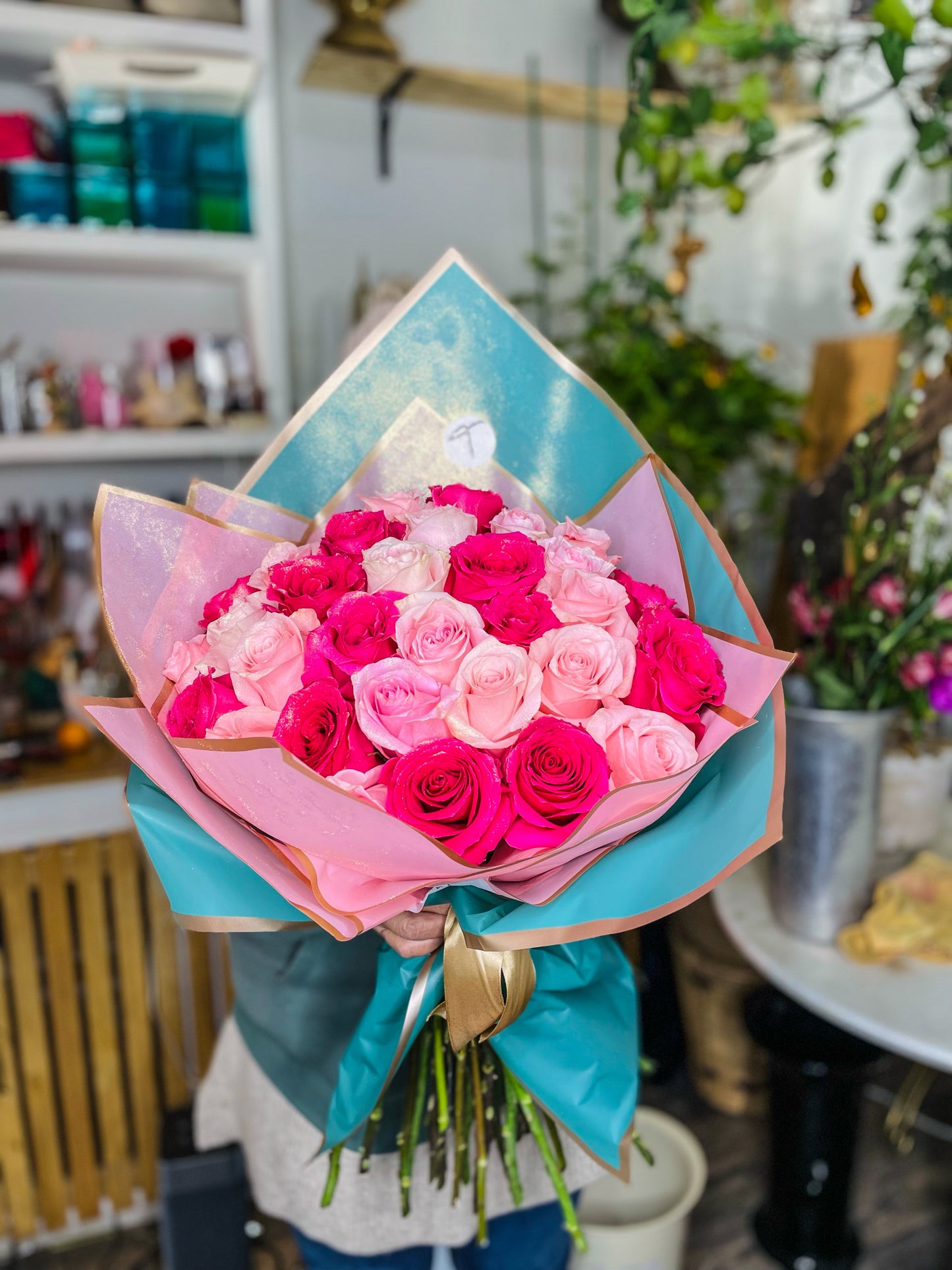 fuchsia roses bouquet