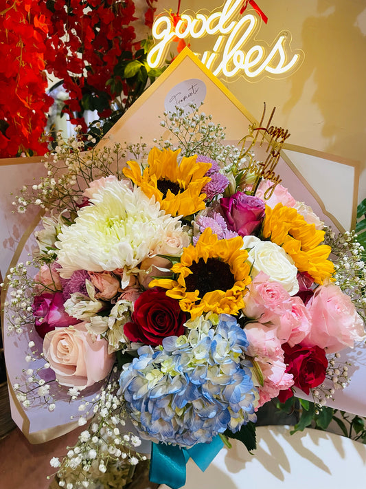 Colorful breeze bouquet