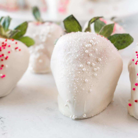 6 White Chocolate-Covered Premium Strawberries